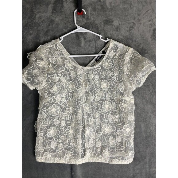 Tildon Size M Womens Sheer Lace Crop Top Romantic Floral Whimsi Fairy Y2K 90s - Picture 1 of 7